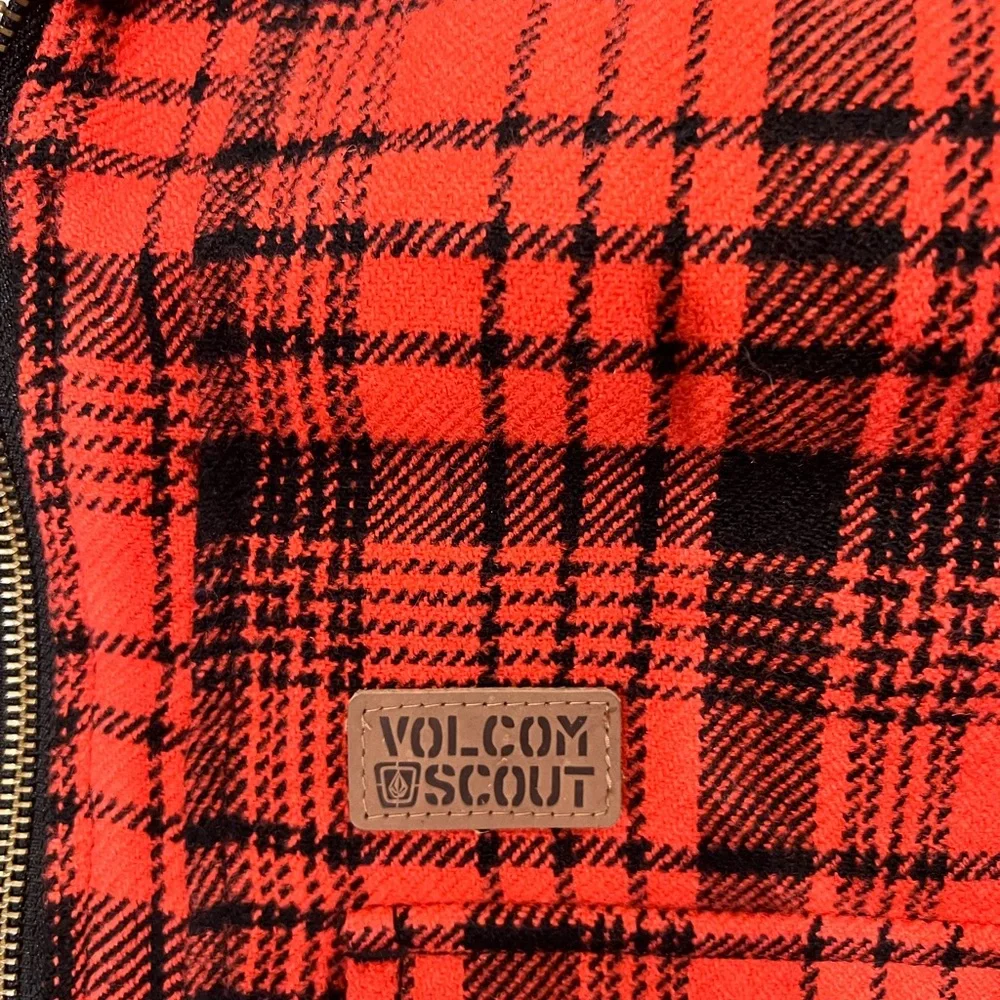 Volcom Red and Black Plaid Jacket with White Collar - Picture 4 of 16